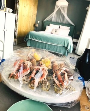Un plateau de fruits de mer livré dans votre chambre les beaux jours en baie de Somme