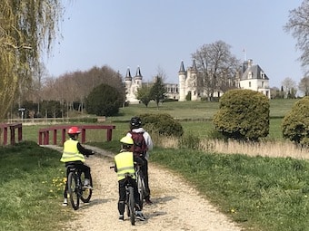 A vélo au château de Régnière-Ecluse