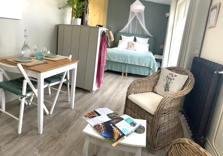 chambre petits papillons - les beaux jours en baie de Somme pour une petite soirée romantique en baie de Somme, dans notre maison d'hôtes "les beaux jours en baie de Somme"
