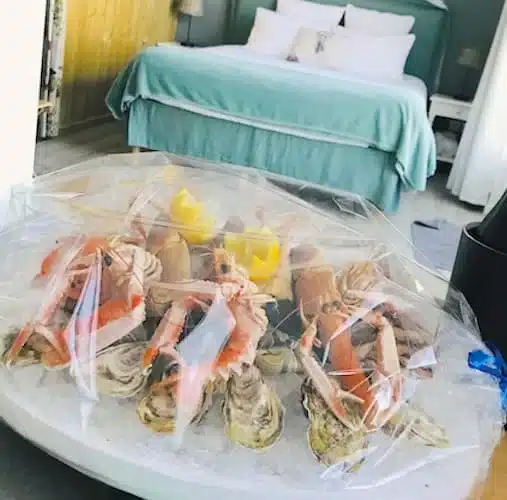 Dégustez un plateau de fruits de mer dans votre chambre d'hôtes aux beaux jours en baie de Somme